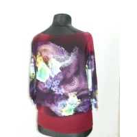 Bluzka bordowa rękaw kimono 3/4 z pięknym deseniem w kremowe róże